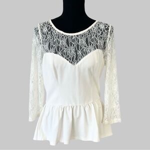 Guess Ivory Lace 3/4 Sleeve Peplum Back Zip Closure Blouse